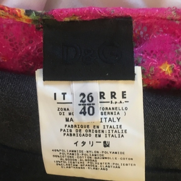 Dolce Gabbana flower printed pink jeans with brown fur and top. - Picture 10 of 10